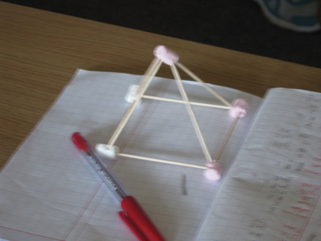 constructing 3 D shapes